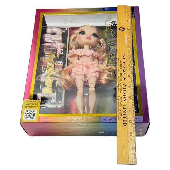 Rainbow High Victoria Whitman Pastel Pink Doll Freckles Fashion Doll New - Picture 6 of 6